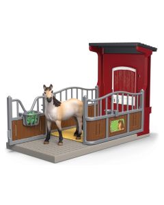 Schleich 42724 Istállóállás Musztáng kancával