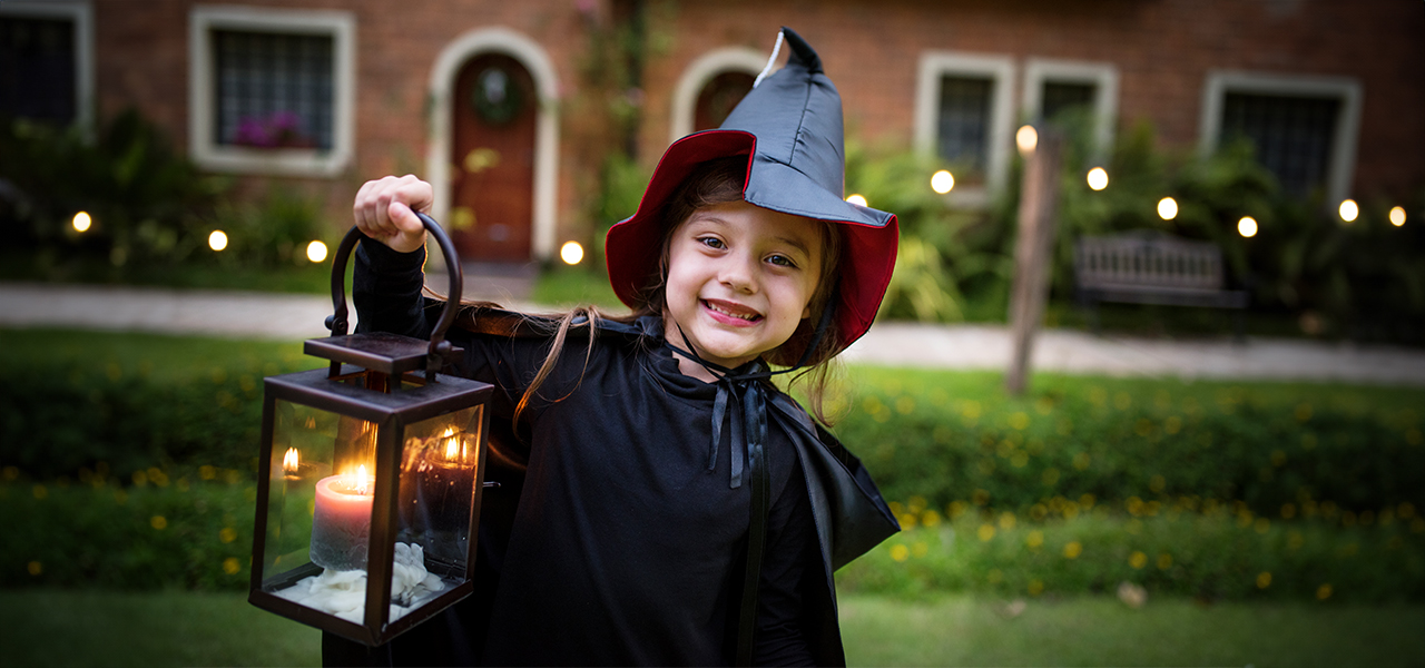 Mivel játszunk idén Halloweenkor? A legjobb varázslós aktivitások. 